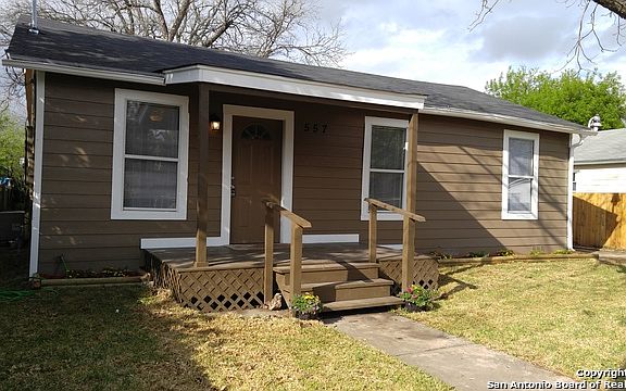 3rd image of 557 W Harlan Ave