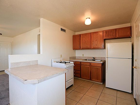4th image of 11232 N 18th Dr APT B
