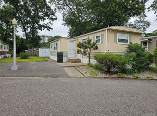 1964 River Rd UNIT 37, Calverton, NY 11933