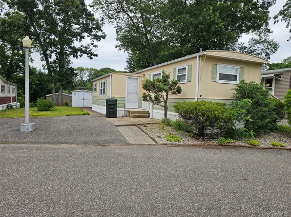 1964 River Rd #37, Calverton, NY 11933