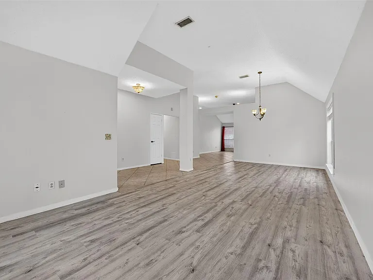 1035 Cascade Creek Dr — Photo 21