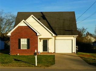 1136 Eastwoods Dr, Murfreesboro, TN 37130