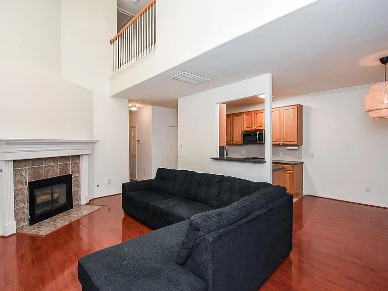 13646 Garden Grove Ct — Photo 4