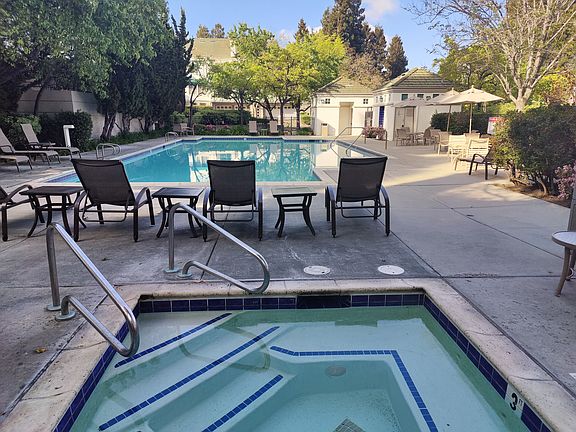 4th image of 465 Navaro Way Unit 121