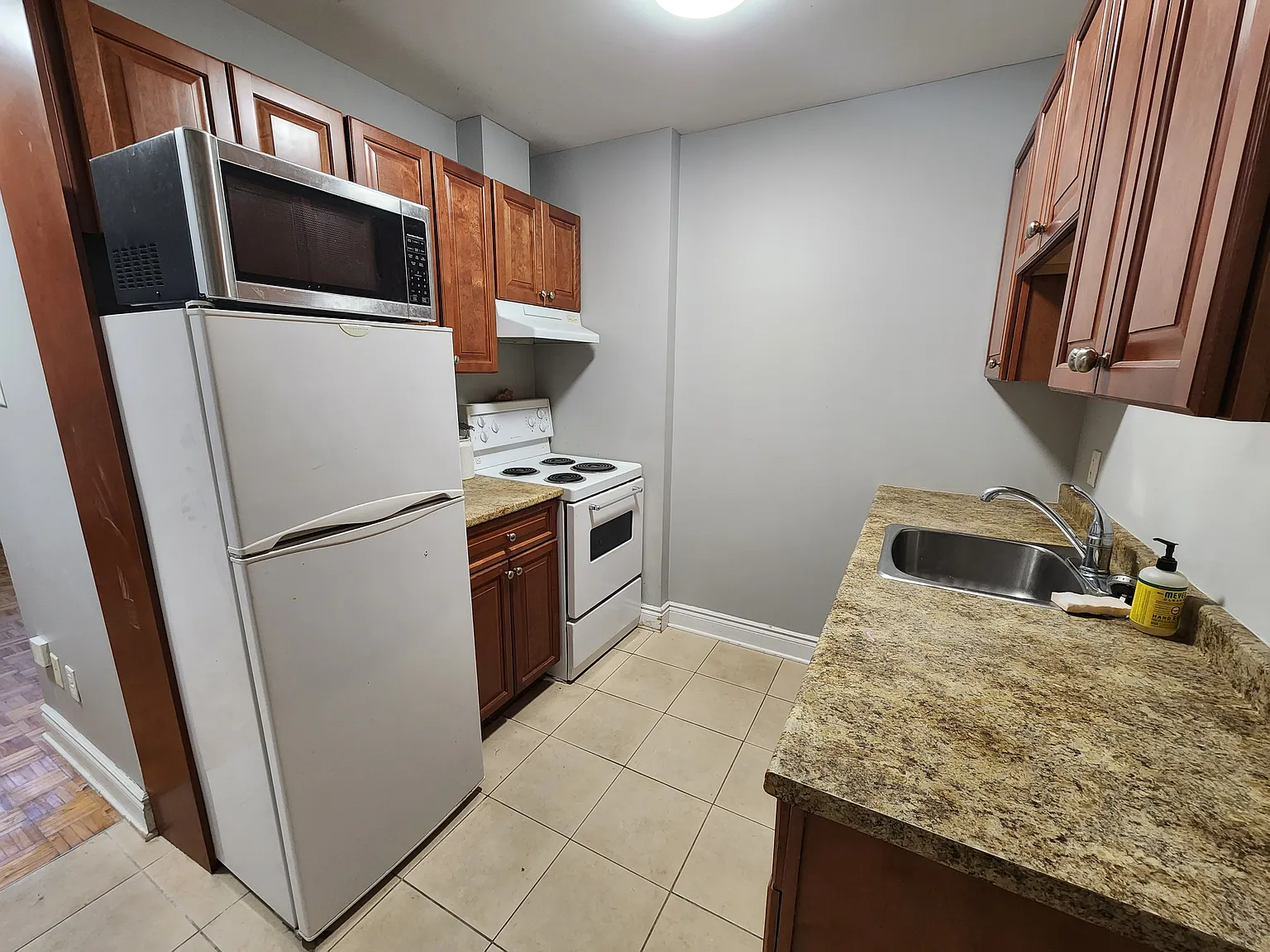 315 Nelson Street — Photo 3