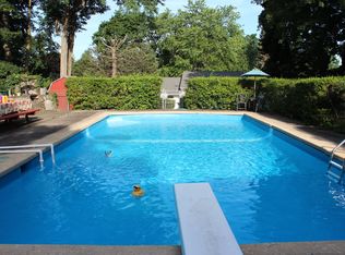 12 Priscilla Ln, Poughkeepsie, NY 12603