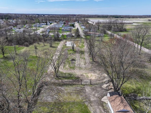5288 Torrey Rd, Flint, MI 48507