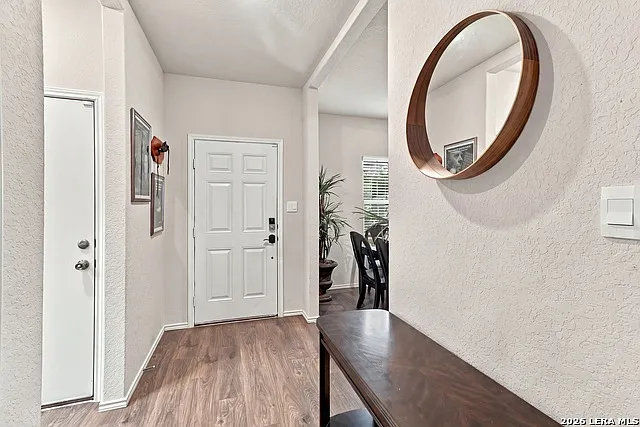 5 bed, 3.5 bath, 2745 sqft, $2,800 — Photo 3