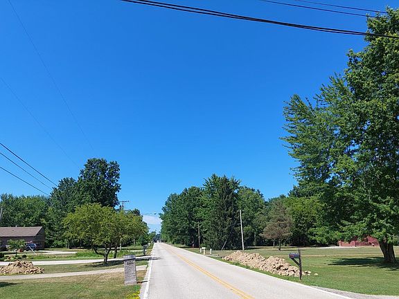 4th image of 9440 Reed Rd