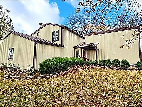 4th image of 2294 Cavalry Rd