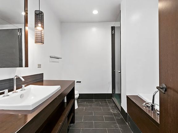 3rd image of 40 Broad St APT 23