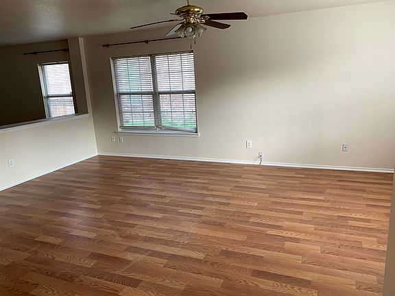 2nd image of 812 Piedmont Dr