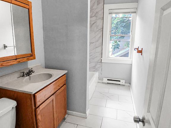 2nd image of 73 Hollywood St APT 2L
