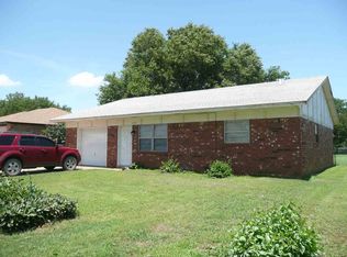 608 Lisa Ln, Waukomis, OK 73773