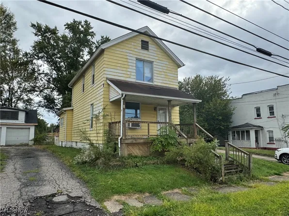 611 Mason St, Niles, OH 44446