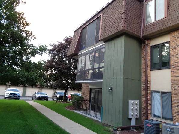 9165 North Rd APT F, Palos Hills, IL 60465