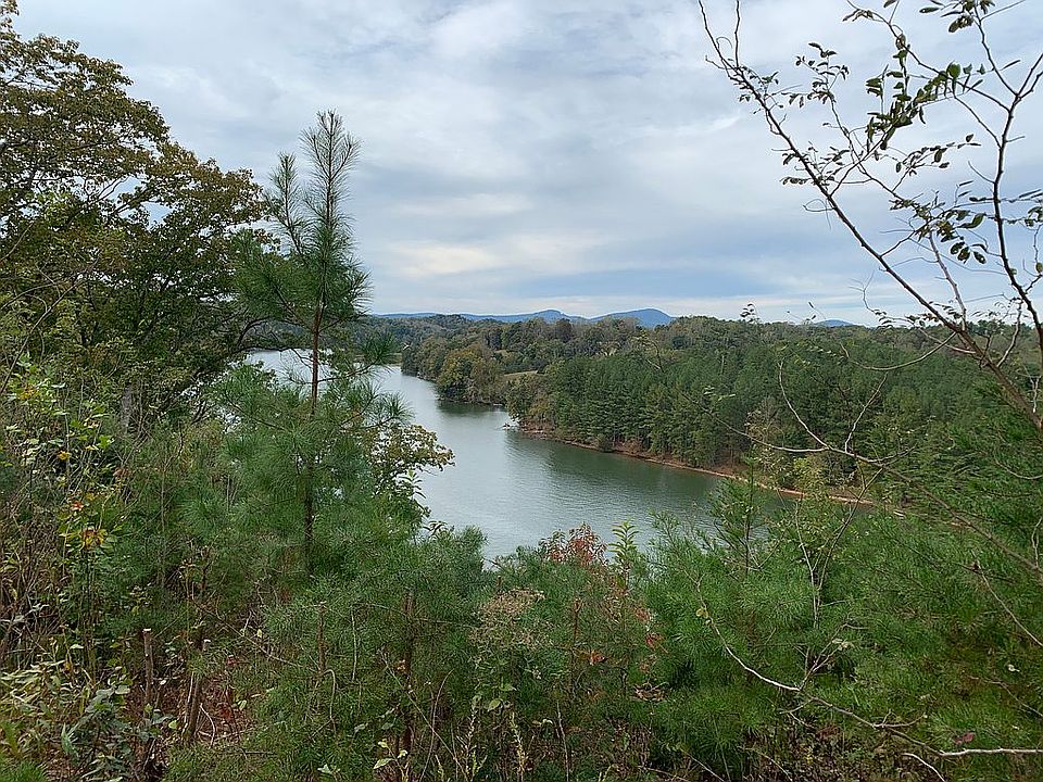 1st image of Hartwell Dr