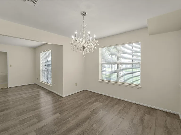 7818 Kleingreen Ln — Photo 22