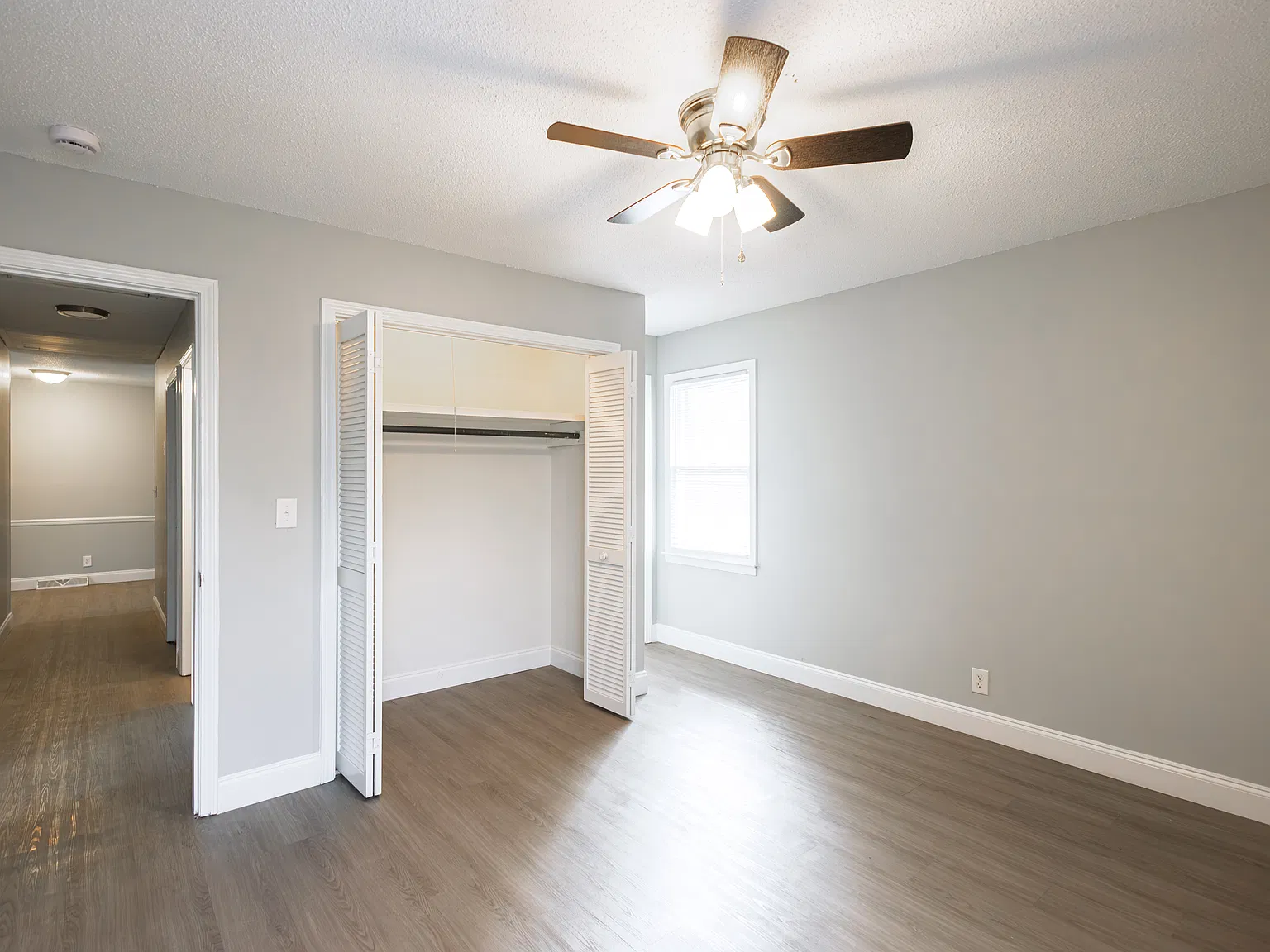 2 bed, 900 sqft, $1,200 — Photo 4