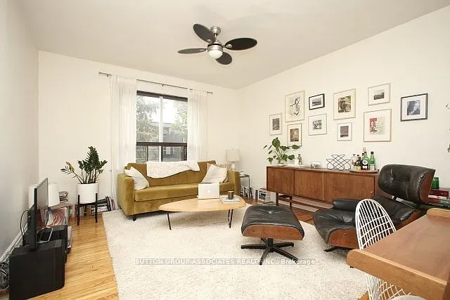 738 Shaw St #2 — Photo 4