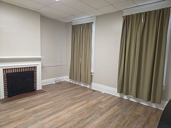 4th image of 146 W 2nd St #1-A