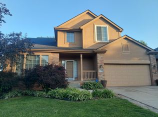 17315 Pine Cir, Omaha, NE 68130