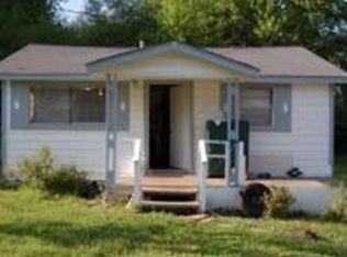 303 Labarge St, Huntsville, AR 72740