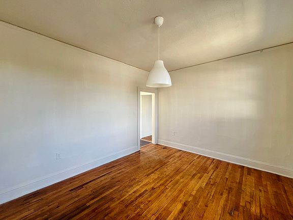 5th image of 316 W Colonial Dr #8