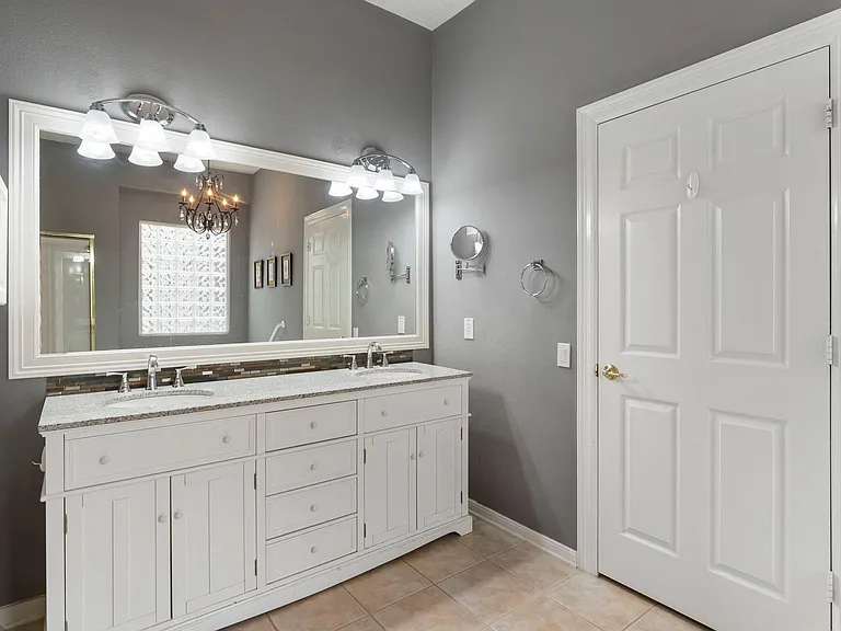 74 Shannon Green Ct — Photo 15