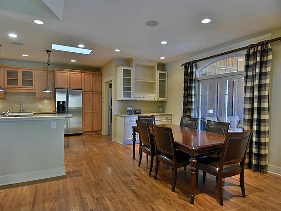 5th image of 9000 Turnberry Cir