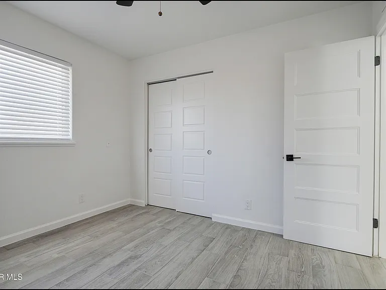 8617 Darlina Dr — Photo 31