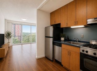 Hopkins House Apartments, Baltimore, MD 21210