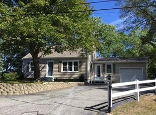 33 Merrimac Rd, North Smithfield, RI 02896