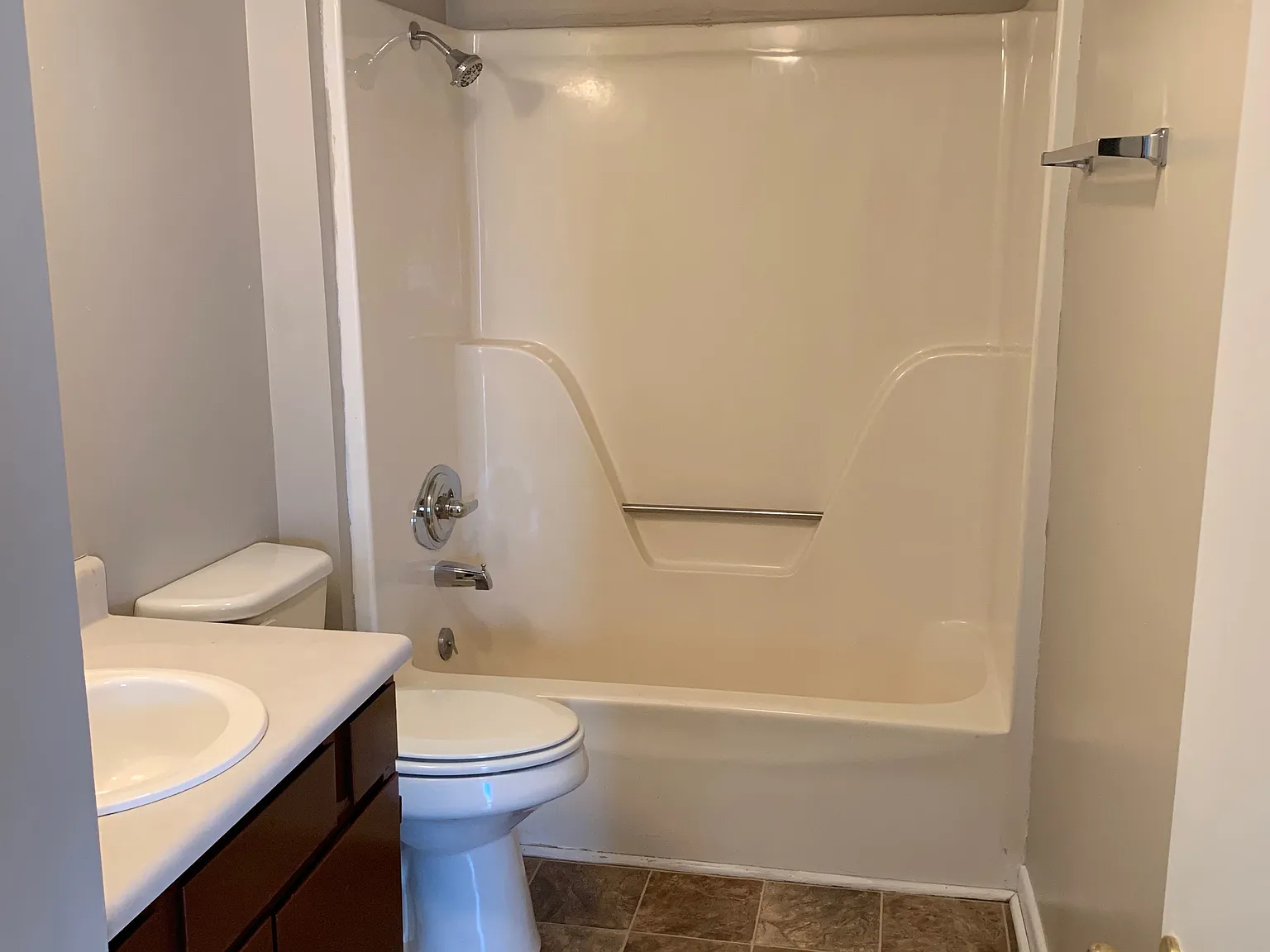 1 bed, 850 sqft, $760 — Photo 3