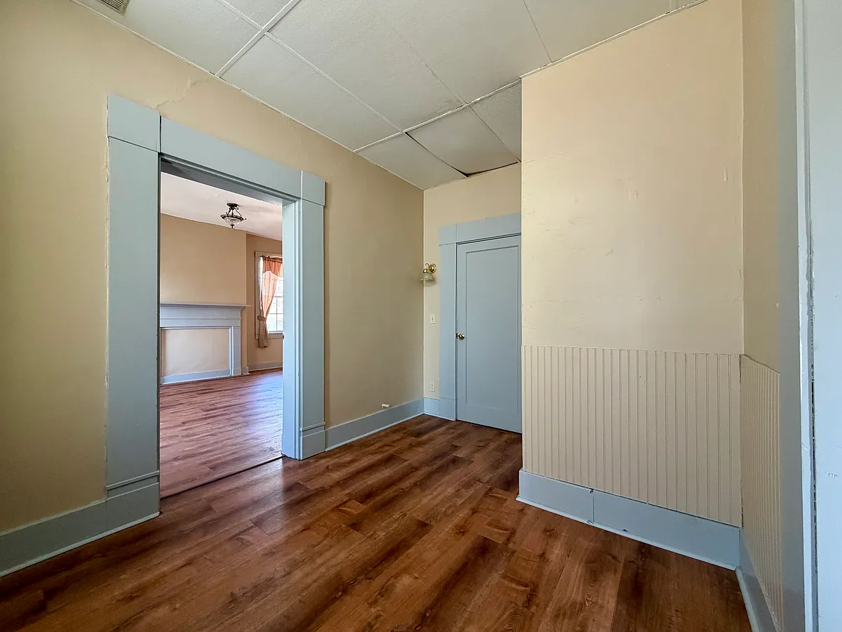 Building Photo - 216 S 9th St #B