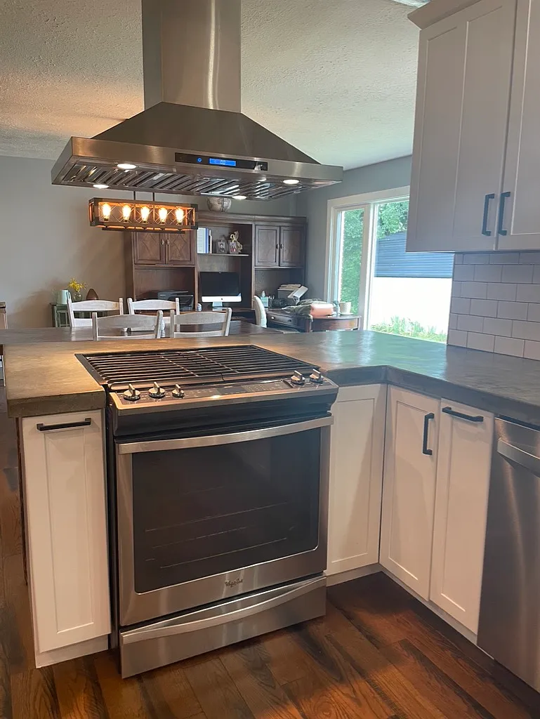 3 bed, 2050 sqft, $2,800 — Photo 2