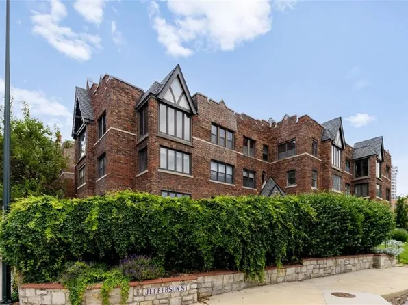 700 W 48th St APT 206, Kansas City, MO 64112