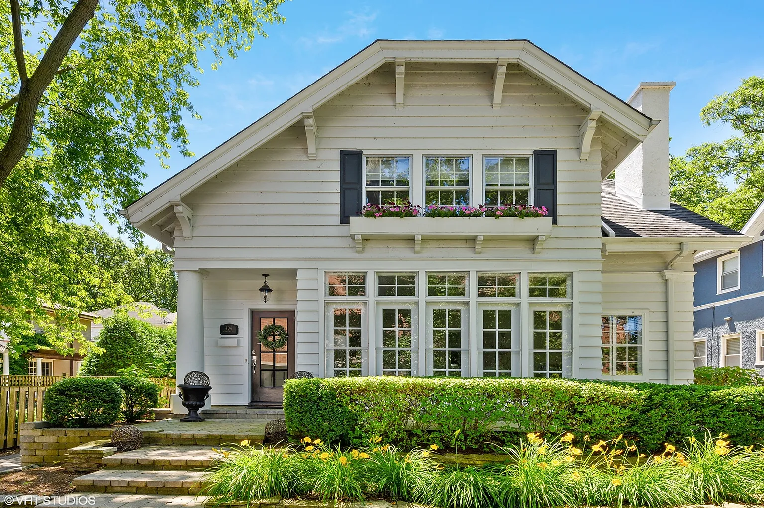 404 Winnetka Ave photo 1