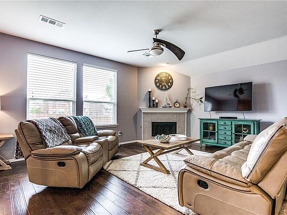 4th image of 1725 Wildflower Ln