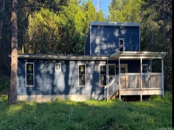 82 High Rock Road, West Coxsackie, NY 12192