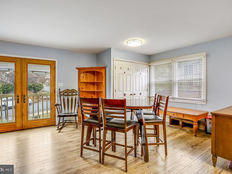 915 E D St, Brunswick, MD 21716 | Zillow