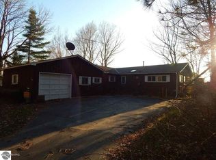 13694 Lakeview Rd, Bear Lake, MI 49614