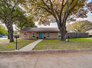 101 N Valley St, Red Oak, TX 75154