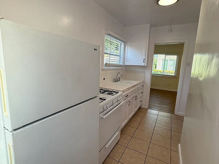 3037 Larga Ave — Photo 8