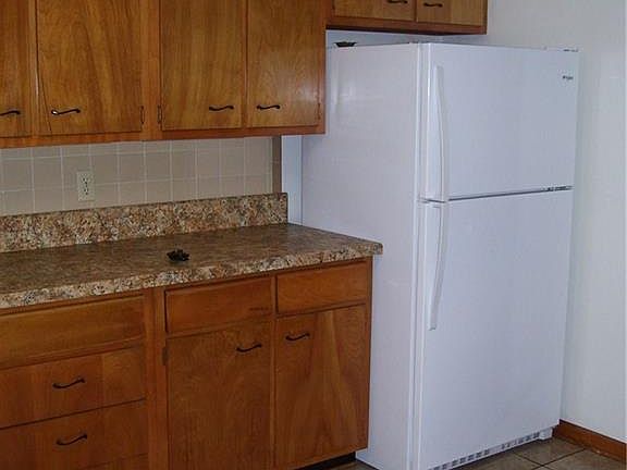 5th image of 208 Hardacre Dr