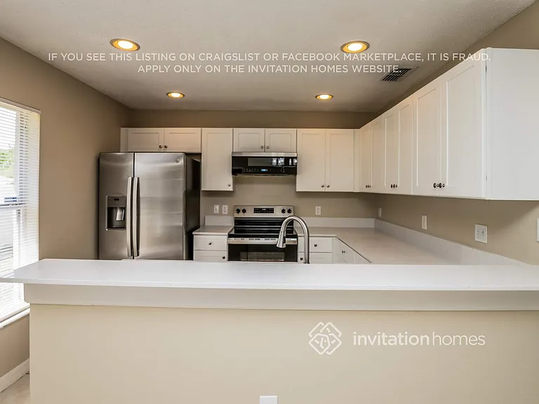 247 Southbridge Cir — Photo 5