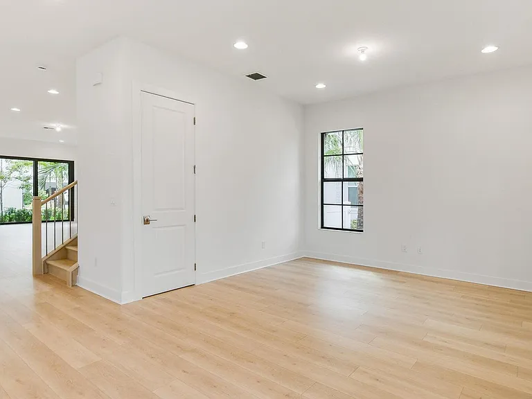 13136 Alton Rd — Photo 2