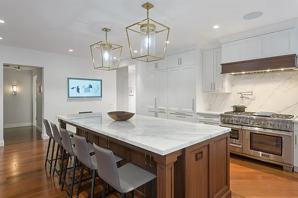 Sold by Compass | media 2