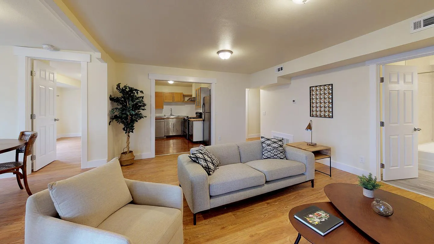 1 bed, 1.0 bath, $750 — Photo 2