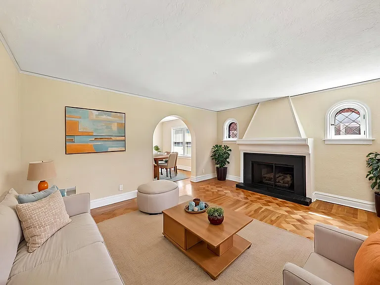 7315 Lindell Blvd #1 — Photo 8